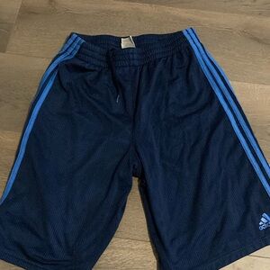 Adidas shorts kids XL